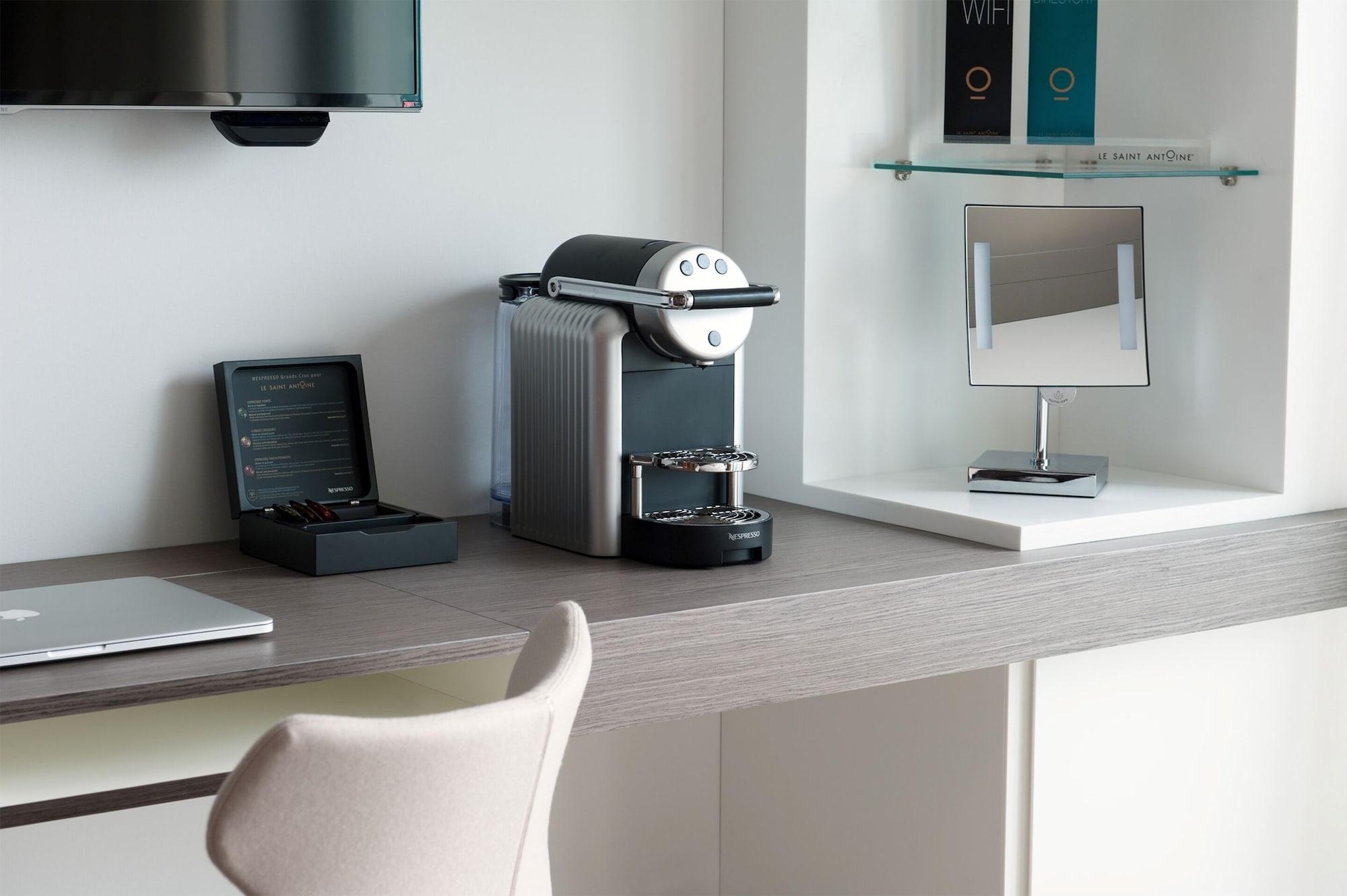 BW Premier Collection Le Saint Antoine Hotel Et Spa Rennes Bagian luar foto